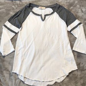 Hollister Quarter sleeve Top!